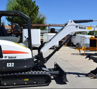 МИНИ ЭКСКАВАТОР BOBCAT E32