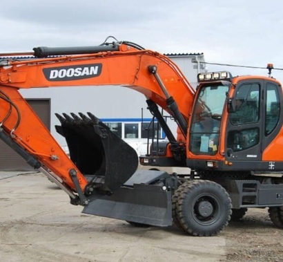 ЭКСКАВАТОР КОЛЕСНЫЙ DOOSAN 140